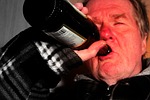 「適度の飲酒は健康に良い」はウソとの研究結果が！アルコールが脳と身体に及ぼす悪影響。