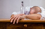お酒が強くなる方法はあるのだろうか？急性アルコール中毒を防ぐたったひとつの方法。