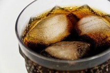 コーラは薬として開発された！？その由来と健康効果について。